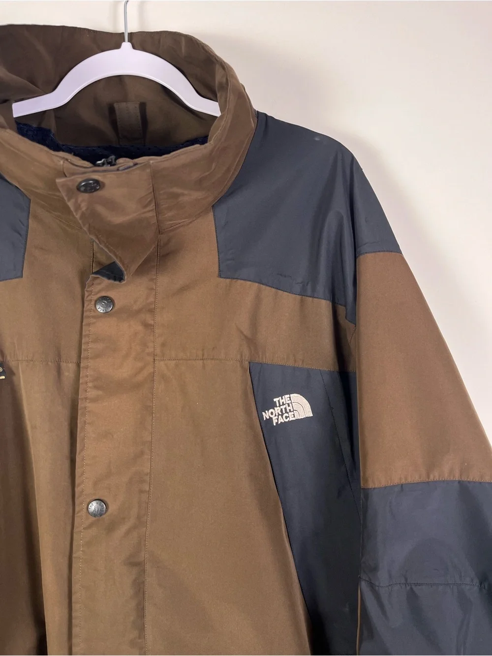 The North Face Men's Vintage Gore-Tex Jacket Size Medium Made in USA Waterproof